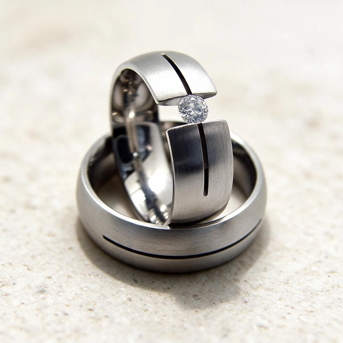 Alianzas de acero con diamante